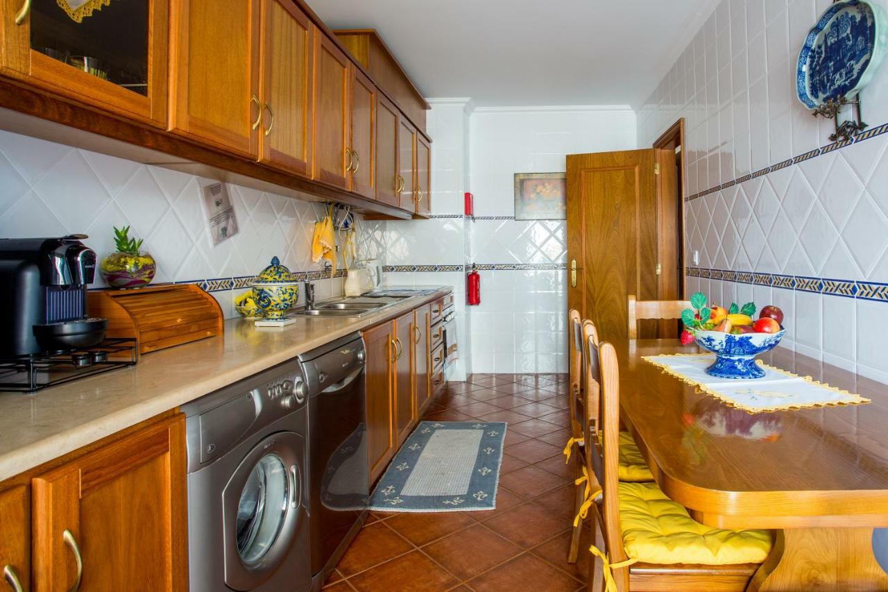 Elegant Sea View Apartment Nazaré Kültér fotó